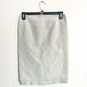 Nina Ricci Light Grey 100% Wool Ribbed‎ Pencil Skirt Size 40 US 8